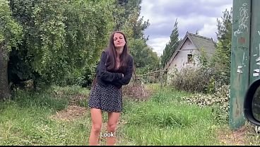 Czarny kochanek rżnie żonę, podczas gdy mąż jest tuż obok  | Film Porno