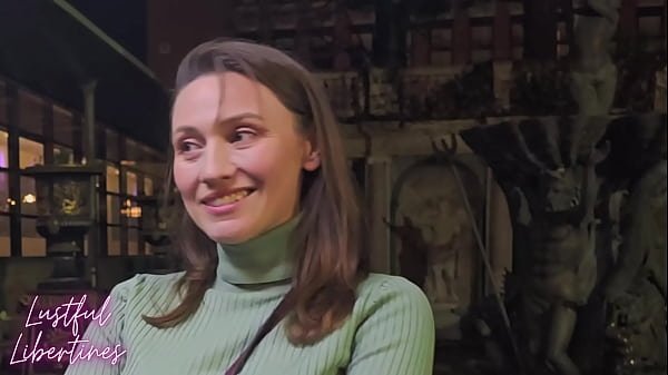 Ta zamężna MILF nie mogła się doczekać, żeby zdradzić męża i pozwolić mi spuścić się w jej owłosioną brytyjską cipkę  | Film Porno